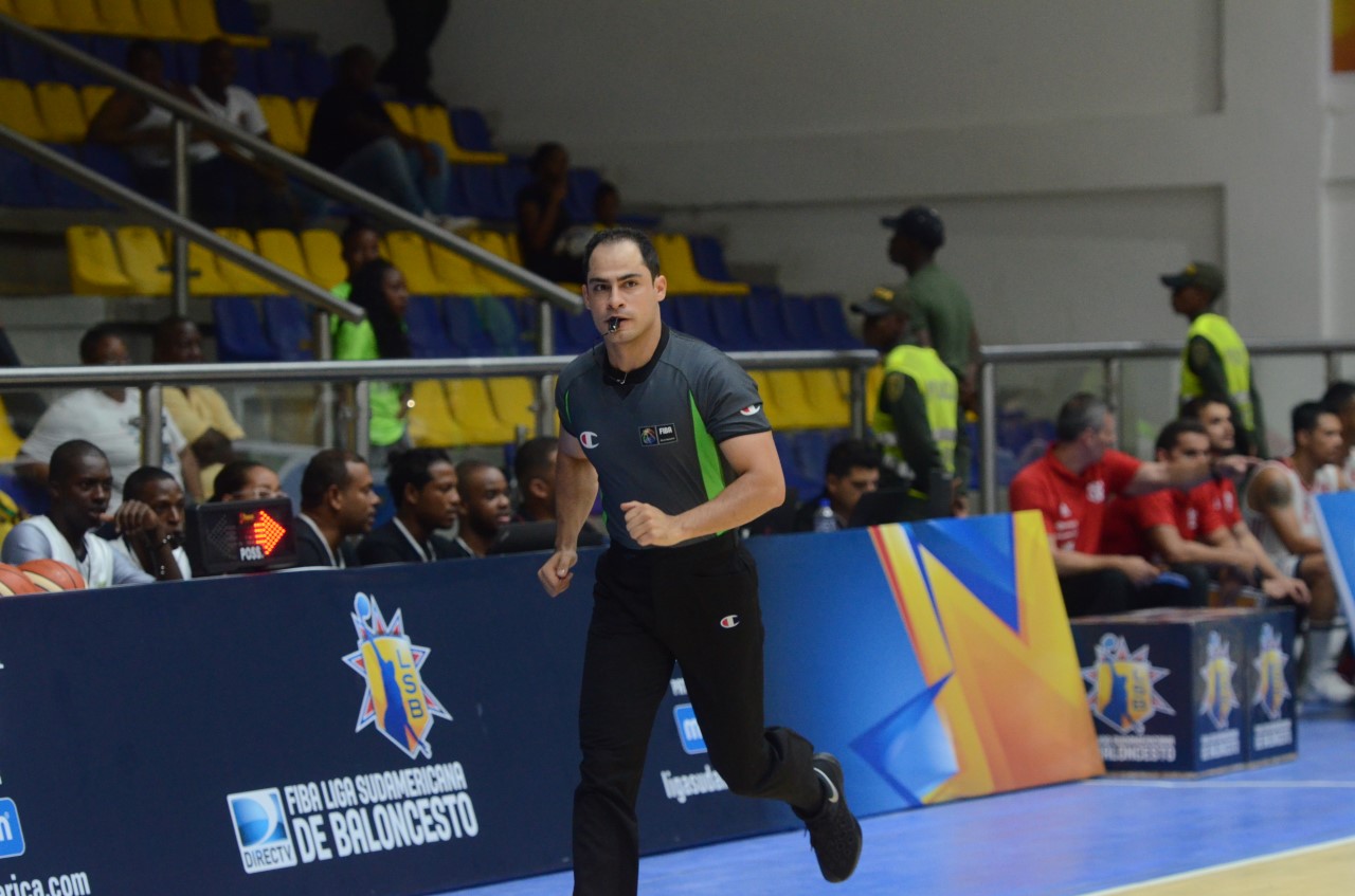 Árbitros de CABA — Liga Suramericana de Baloncesto