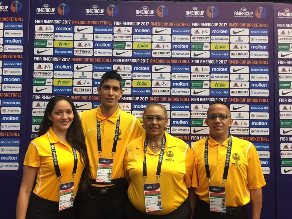Árbitros de CABA — Oficiales de mesa de control con certificación FIBA