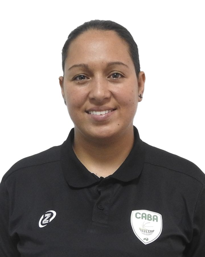 Fotografía de Dora Emilse Galeano Zuluaga, árbitro nacional de baloncesto.