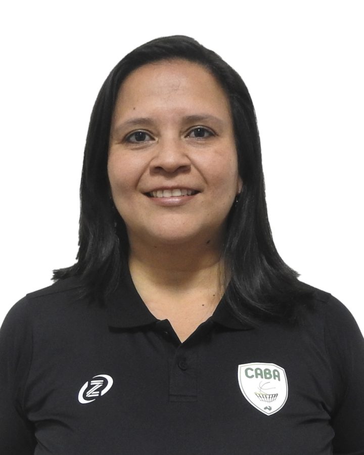 Fotografía de Sandra Liliana Perez Montoya, oficial de mesa de control de baloncesto.