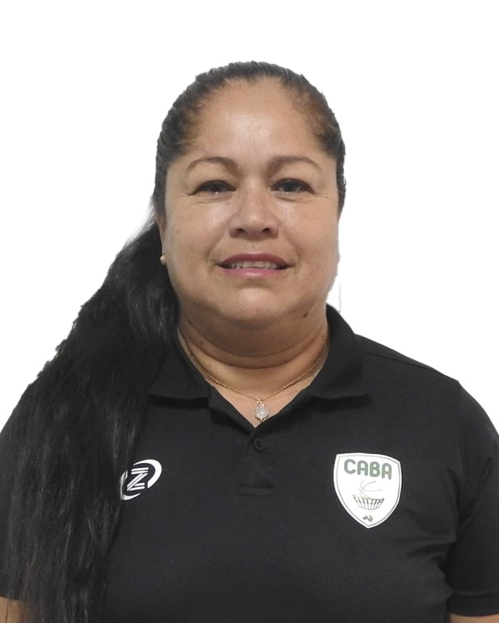 Fotografía de Beatriz Cecilia Perez Zapata, oficial de mesa de control de baloncesto.