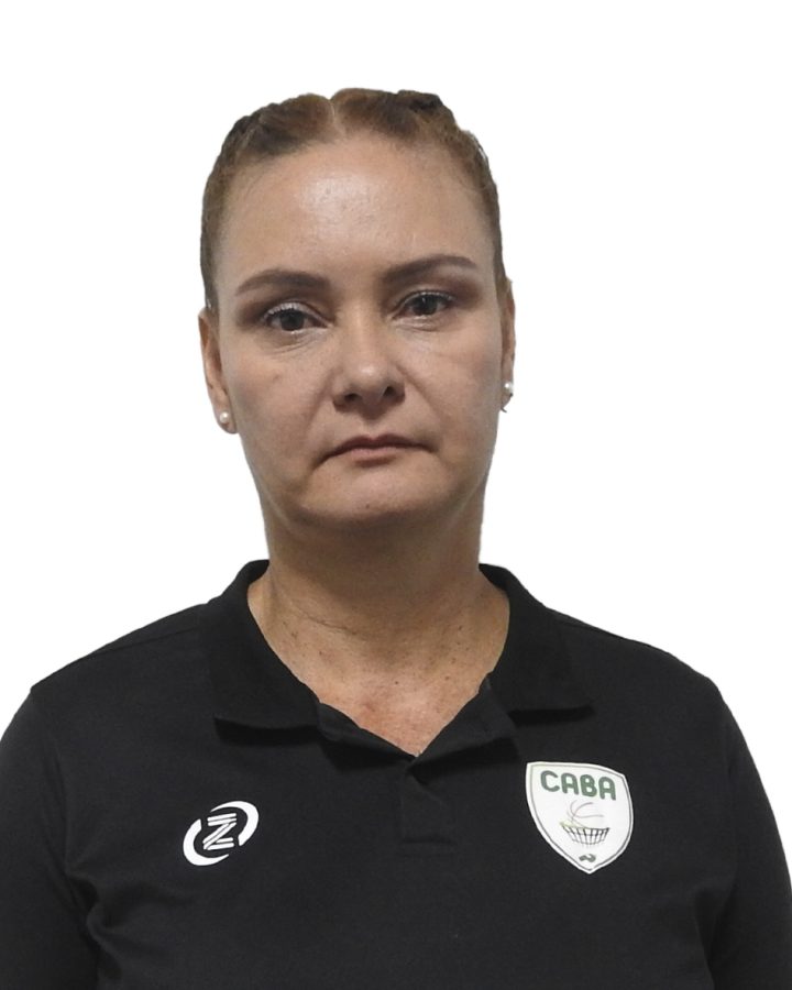 Fotografía de Gloria Elizabeth Ruiz Aguirre, árbitro departamental de baloncesto.