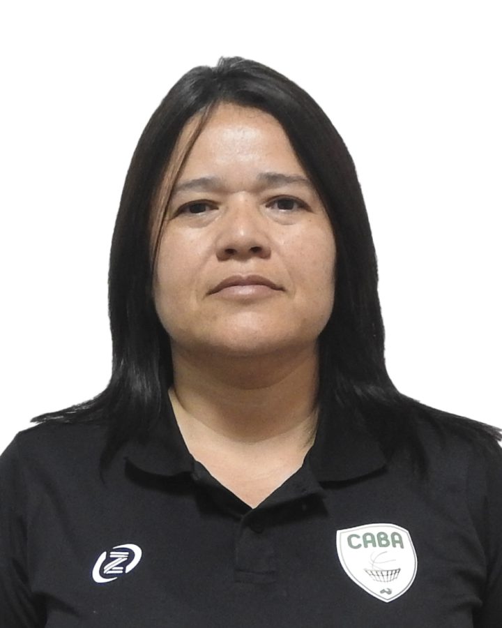 Fotografía de Yolanda Isabel Salgado Naranjo, oficial de mesa de control de baloncesto.