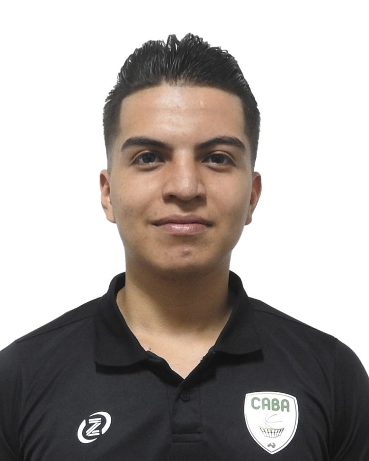 Fotografía de John Alexander Carrillo Rodriguez, oficial de mesa de control de baloncesto.