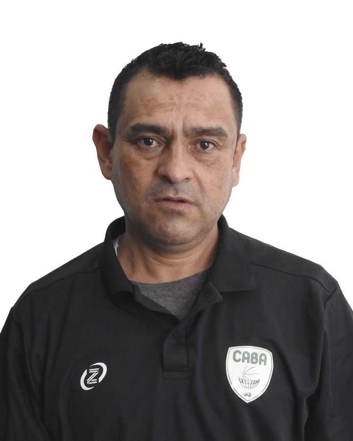 Fotografía de Uriel Antonio López Blandon, árbitro departamental de baloncesto.